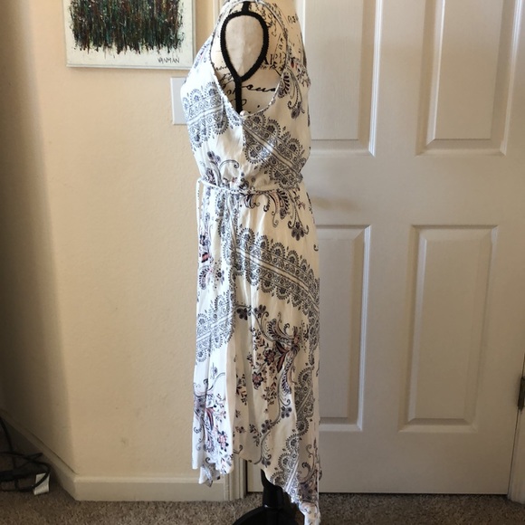 Knox Rose white w/blue sundress, asym hem size SM - Picture 4 of 5
